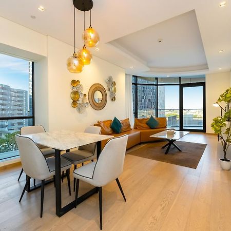 Fam Living - Rp Heights - 3 Mins Walk To Burj Khalifa & Dubai Mall Downtown Dubai Bagian luar foto