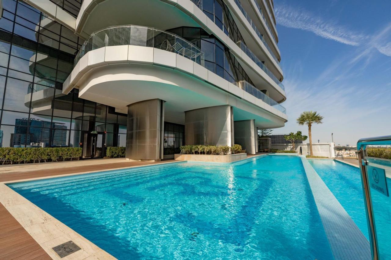 Fam Living - Rp Heights - 3 Mins Walk To Burj Khalifa & Dubai Mall Downtown Dubai Bagian luar foto