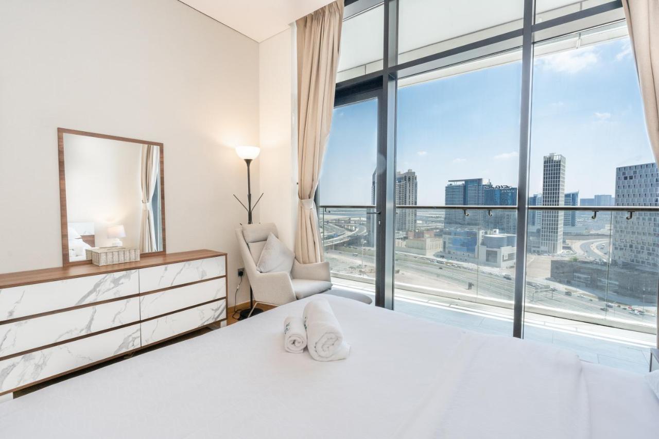 Fam Living - Rp Heights - 3 Mins Walk To Burj Khalifa & Dubai Mall Downtown Dubai Bagian luar foto
