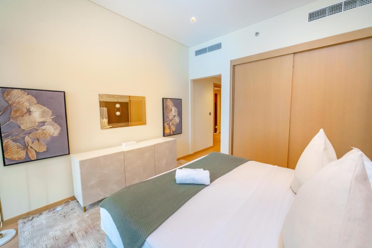 Fam Living - Rp Heights - 3 Mins Walk To Burj Khalifa & Dubai Mall Downtown Dubai Bagian luar foto