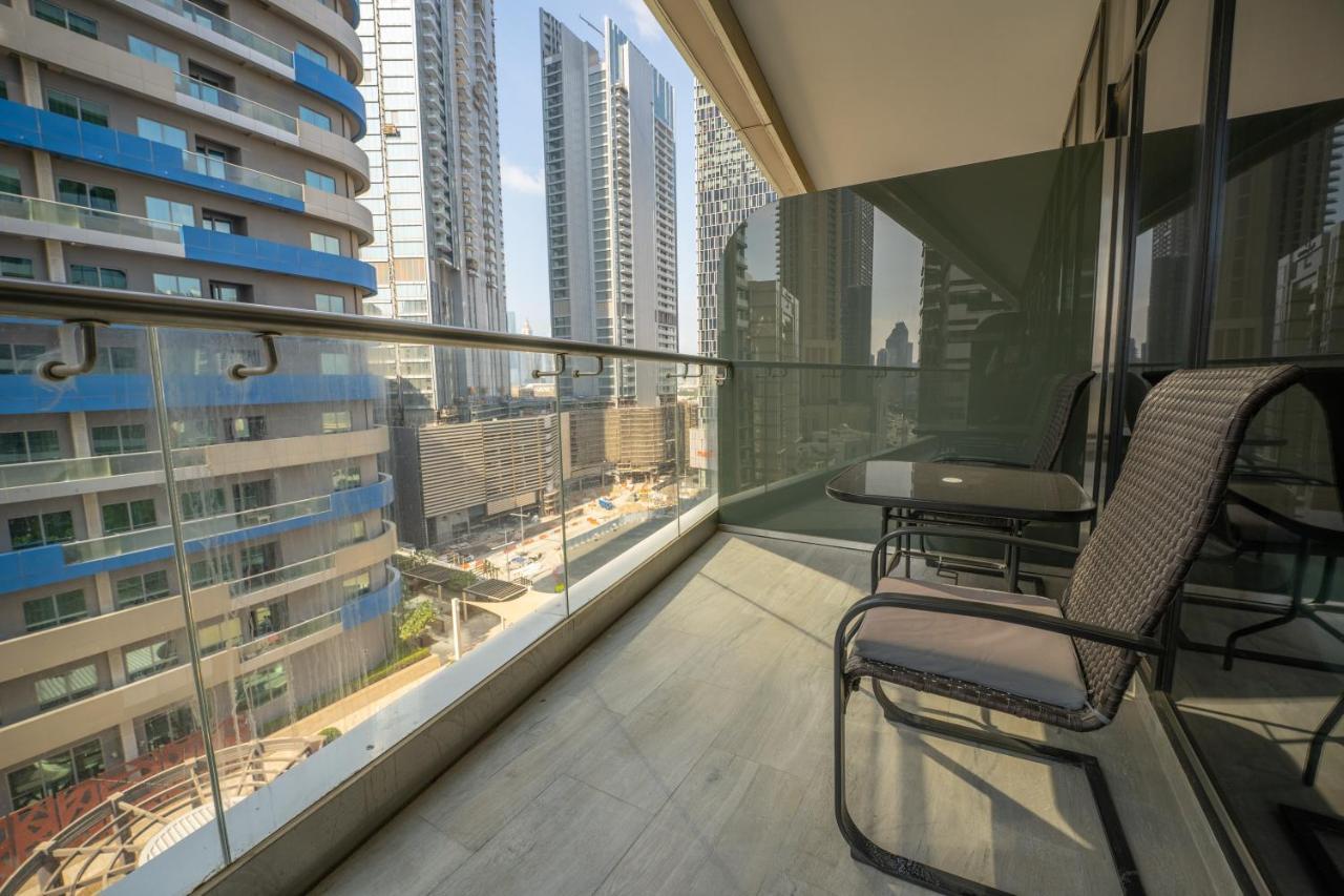 Fam Living - Rp Heights - 3 Mins Walk To Burj Khalifa & Dubai Mall Downtown Dubai Bagian luar foto